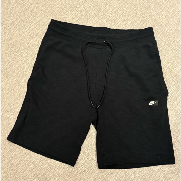 Nike Men’s Sportswear Optic Double Knit Cotton Tech Shorts in Black 9” Size L - Picture 2 of 7